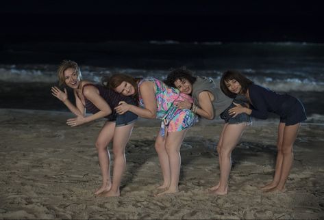 rough night (2017) Scarlett Johansson Beach, Rough Night Movie, Jillian Bell, Ilana Glazer, Rough Night, Night Movie, Kate Mckinnon, Zoe Kravitz, Night Photos