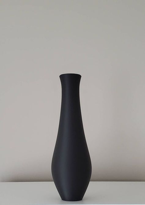 Modern Mancave, Black Bud Vase, Bath Room Decor, Future Apartment Ideas, Modern Man Cave, Black Vases, Aluminum Vase, Black And White Vase, Black Vase