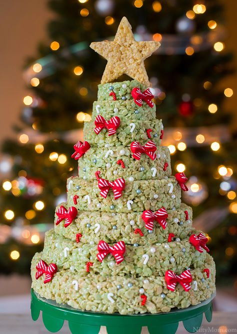 Rice Krispie Christmas Tree, Christmas Tree Rice Krispie Treats, Rice Krispy Trees Christmas Treats, Christmas Wreath Rice Krispie Treats, Rice Crispy Treat Christmas Trees, Rice Krispie Christmas Trees, Rice Krispie Cakes, Festive Appetizers, Christmas Cake Designs