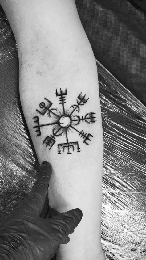 My Vegvisir tattoo 😊 Wolf Dragon Tattoo, Vegvisir Tattoo Design, Vegvisir Tattoo, Viking Compass Tattoo, Norse Symbols, Elbow Tattoos, Leg Tattoo, Never Say Never, Name Tattoo