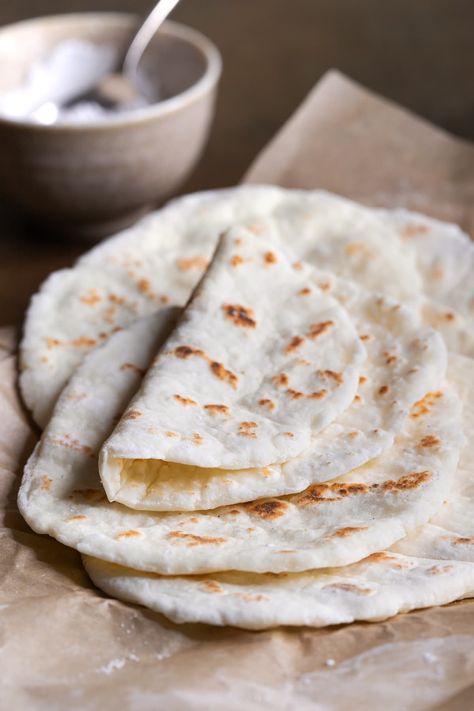 Easy Gluten Free Flatbread, No Yeast Recipe - Real Food Healthy Body Flat Bread Recipe No Yeast, Greek Yogurt Flatbread, Flatbread No Yeast, Gluten Free Flatbread Recipe, Gluten Free Pita Bread, Easy Flatbread Recipes, Gluten Free Pita, Gluten Free Flatbread, Gluten Free Wraps