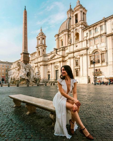 Piazza Navona Photo Ideas, Poses In Rome, Piazza Navona Rome, Rome Aesthetic Pictures, Rome Ideas Photos, Rome Italy Picture Ideas, Vatican Photo Ideas, Rome Pose Ideas, Photo Ideas In Rome