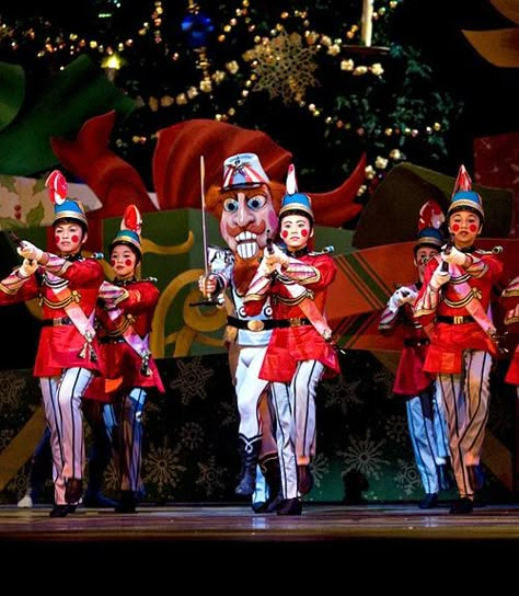 This is the Nutcracker Ballet, or what I would spend every Christmas participating in with my two sisters. This dance show would always surround my holidays growing up. I still get the music stuck in my head! Nutcracker Ballet Costumes, Ballet The Nutcracker, Nutcracker Ideas, Ballet Essentials, Basic Ballet Positions, Ballet Nutcracker, Nutcracker Costumes, San Francisco Ballet, Soldier Costume