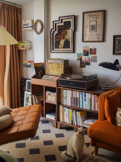 Record Nook Spaces, 70s Reading Nook, Mid Century Reading Corner, Colorful Reading Corner, Cozy Reading Corners Bedroom, Vinyl Corner Living Room, Music Nook In Living Room, Mcm Reading Nook, Cozy Mid Century Bedroom