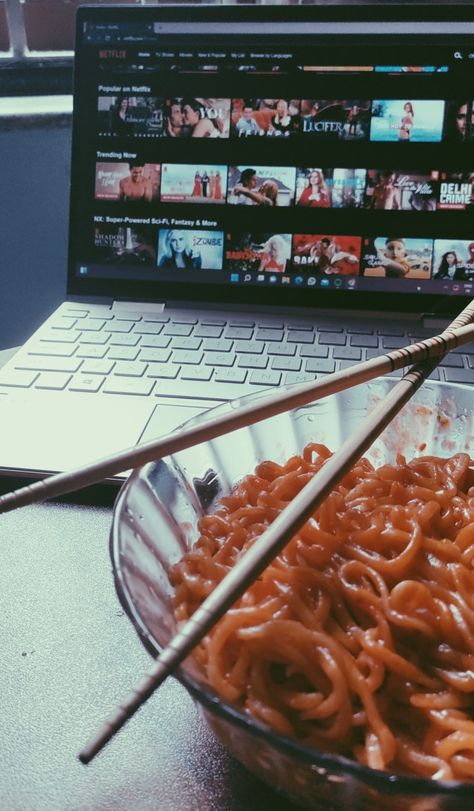 Aesthetic Ramen Pictures, Aesthetic Netflix And Chill, Ramen Aesthetics, Abc Dates, Things To Do When Bored, Netflix And Chill, Boarding School, Creative Instagram Stories, About Time Movie