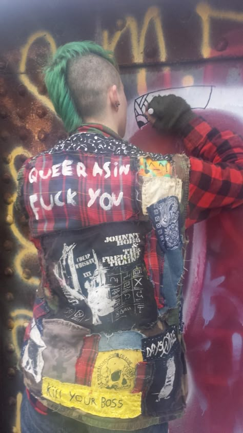 Queer Battle Jacket, Punk Patch Hoodie, Cripple Punk Patches, Punk Jacket Diy, Male Oc Outfit Ideas, Goblin Clothes, Punk Crafts, Battle Jacket Ideas, Cripple Punk