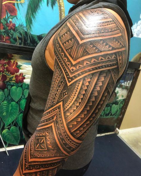 Pookie Tattoo, Samoan Tattoo Men, Samoan Tattoo Sleeve, Wwe Tattoos, Ethan Tattoo, Tongan Tattoo, Samoan Tatau, Mandala Tattoo Shoulder, Tatau Tattoo