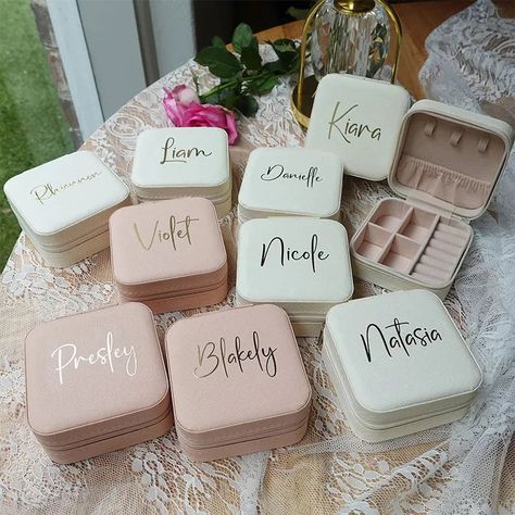 Personalised Jewelry, Jewelry Cases, Bridesmaid Diy, Girls Jewelry Box, Custom Jewelry Box, Bridesmaid Gift Ideas, Personalized Jewelry Box, My Dream Job, Custom Jewellery