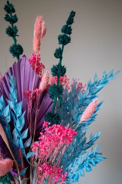 Colour Pop Has Arrived! Colorful Dried Flower Bouquet, Floral Arrangements Ideas, Pastel Bouquet, Ikebana Flower Arrangement, Dried Bouquet, Teal Flowers, Image 3d, Colour Pop, Japanese Flowers