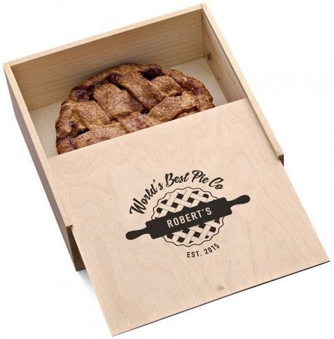 Personalized holiday gifts: wooden pie box Bake Sale Packaging, Pie Box, Christmas Pie, Bakery Design Interior, Wood Cookies, Holiday Pies, Bakery Box, Gifts Photography, Best Pie