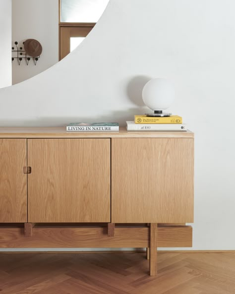 Custom Sideboard, Minimalist Palette, Wood Craft Ideas, Japanese Furniture, Interior Windows, Cabinetry Design, Side Board, Custom Storage, Dining Room Wall