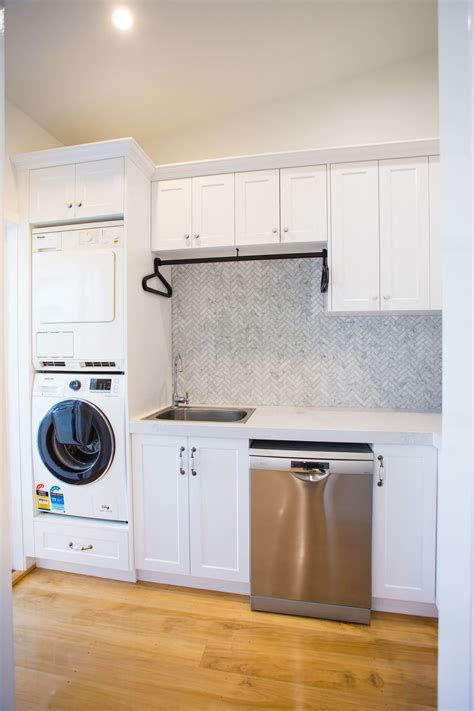 20 Stylish And Hidden Laundry Room Combined Butlers Pantry Laundry, Kitchen And Laundry Combined Ideas, Combined Laundry And Pantry, Laundry Kitchen Combo, Laundry Butlers Pantry Combo, Laundry Butlers Pantry, Kitchen And Laundry Combined, Scullery Laundry Combined, Hide A Washer And Dryer