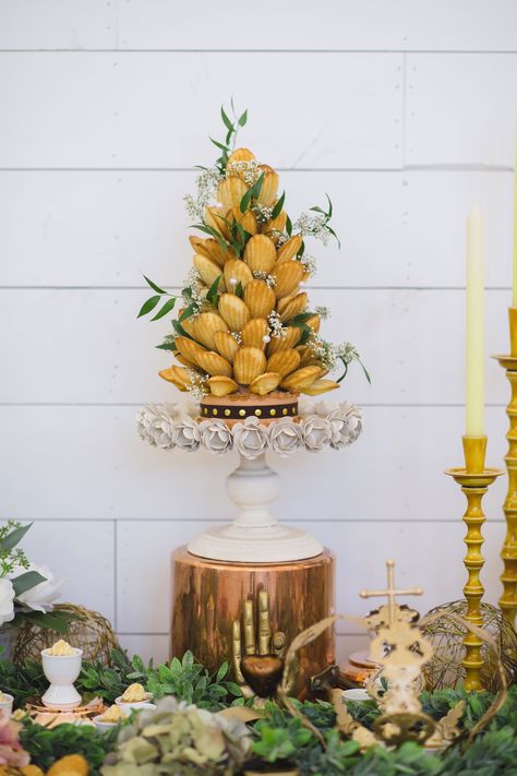 Madeleine Tower Cake, Madeline Tower, Madeleine Tower, Cookie Tower, Granola Dessert, Dessert Tower, Madeleine Cake, Madeline Cookies, French Themed Wedding