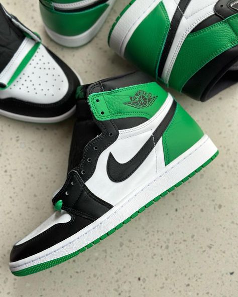 Air Jordan 1 Lucky Green, Lucky Green Jordan 1, Jordan 1 Green, Green Jordans, Jordan 1 Black, Nike Shoes Girls, Moments In Time, Bmw E60, Jordan 1s