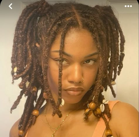 Woman With Dreadlocks, Cabello Afro Natural, Pretty Braids, Dreads Girl, Short Locs Hairstyles, Short Locs, Loc Hairstyles, Dreadlock Styles, Dreads Styles