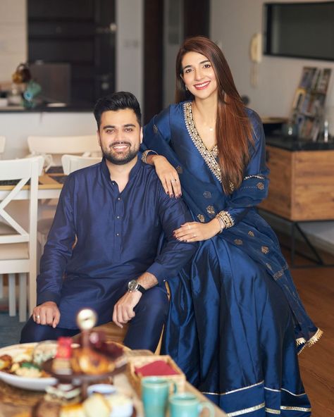 Couple Matching Outfits Pakistani, Couple Wedding Dress Pakistani, Barat Couple Dresses Pakistani, Pakistan Couple Dp, Pakistani Serial Couple Pic, Couple Dress, Stylish Short Dresses, Wedding Couple Poses Photography, Couple Picture Poses