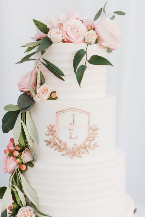 Monogrammed Wedding Cake, Southern Wedding Cakes, Wedding Cake Dessert Table, Southern Charm Wedding, Bridal Cake, Monogram Wedding Cake, Preppy Wedding, Wedding Cake Alternatives, Creative Wedding Cakes