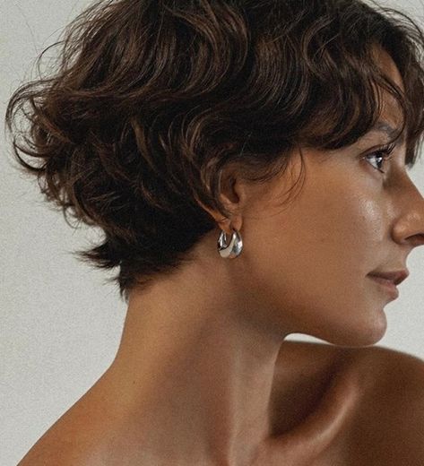 Pixie Shag, Androgynous Hair, Hair Inspiration Short, Short Curly Haircuts, Shot Hair Styles, Short Wavy Hair, Short Hair Haircuts, Cut My Hair, Curly Hair Cuts