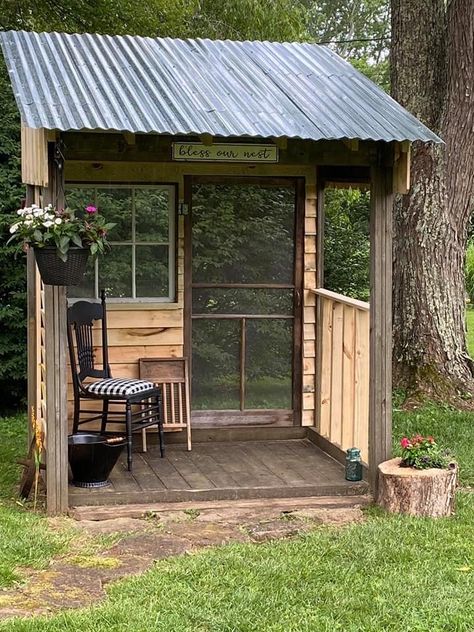 Garden Shed Diy, Backyard Seating Area, Garden Nook, Backyard Seating, Backyard Sheds, Garden Sheds, Garden Yard Ideas, Backyard Projects, Garden Structures