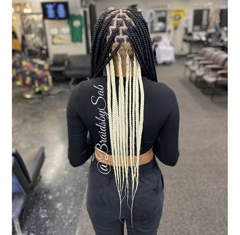 Blond Peak A Boo Braids, Peekaboo Knotless Braids, Peekaboo Box Braids, Braids Blonde, Black Hair Stylist, Black Hair Protective Styles, Girl Hair Colors, Blonde Box Braids, Big Box Braids Hairstyles