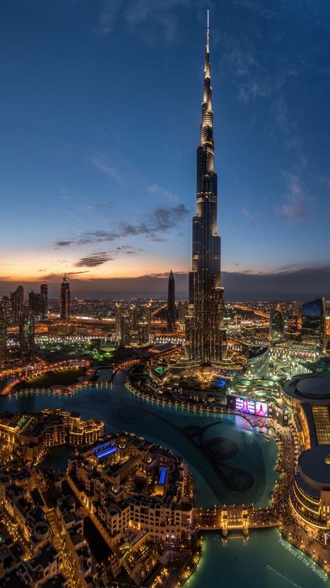 Dubai Wallpaper Hd, Dubai Flight, Dubai Street, Wallpaper Dubai, Dubai Wallpaper, Hotels Dubai, Dubai Tower, Villa Interiors, Aesthetic Dubai