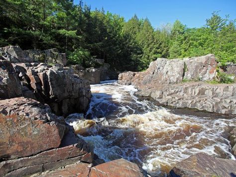 North Country Trail, Ice Age Trail, Fall Road Trip, Wisconsin Travel, Wisconsin Dells, North Country, Memorial Park, Ice Age, Rock Hounding