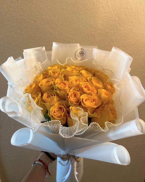 Yellow Flower Bouquet, Yellow Roses Bouquet, Yellow Bouquet Aesthetic, Yellow Rose Flower Bouquet, Yellow Flowers Bouquet Gift, Yellow Roses Bouquet Aesthetic, Yellow Flowers Bouquet, Aesthetic Yellow Roses, Yellow Rose Bouquet