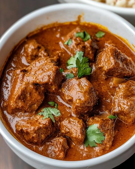 🌶️ Love spicy food? This Authentic Beef Vindaloo is a fiery delight that’s packed with aromatic spices. Easy to make and perfect for curry lovers! 🍽️ #SpicyRecipes #IndianCurry #FoodLovers Beef Vindaloo Recipe Indian, Turkish Beef Recipes, Beef Indian Recipes, Beef Curry Recipe Indian, Beef Vindaloo Recipe, Beef Recipes Indian, Lamb Vindaloo Recipe, Beef Vindaloo, Lamb Vindaloo