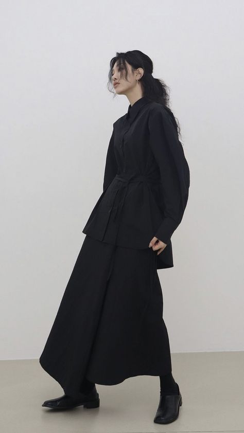 Formal Goth Outfits, Long Outfit, 일본 패션, Modest Fashion Outfits, Formal Style, 가을 패션, Korean Outfits, Looks Style, Black Outfit