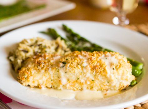 Looking for easy halibut recipes? This elegant make-ahead dinner is the perfect kid-friendly special occasion meal. Prep it early and just bake it when you're ready. Halibut Recipes Baked, Crusted Halibut, Pool Food, Butter Cream Sauce, Mermaid Food, Halibut Recipe, Halibut Recipes, Butter Pasta, Macadamia Nut