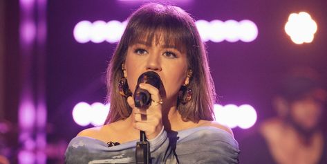 'Kelly Clarkson Show' Fans Go Wild After the Host Performs "Behind These Hazel Eyes" 20 Years Later Summer Recipes Dinner, Kelly Clarkson, Hazel Eyes, Hit Songs, 20 Years, Fan, Songs