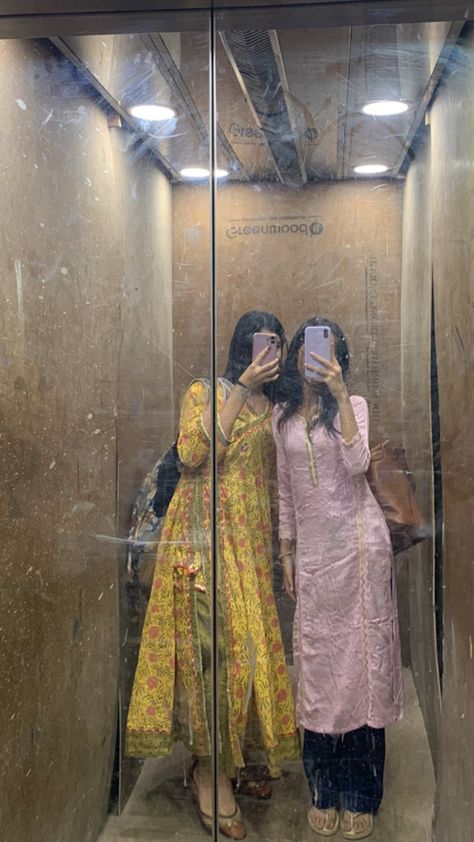 Girly M Instagram, Desi Fits, Simple Frock Design, Fashion Terms, Best Friend Poses, Desi Fashion Casual, Desi Aesthetic, Cute Photography, Indian Aesthetic