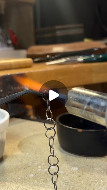 Beginner Metalsmithing Jewelry, Silversmithing Tutorials, Jewellery Techniques, Silversmithing Jewelry, Metal Jewelry Making, Jewelry Knowledge, Silversmith Jewellery, Metalsmithing Jewelry, Arm Party