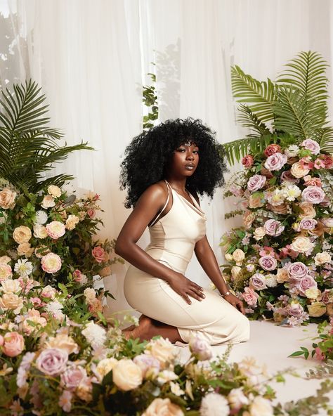 Afro Floral… Model @saiibatu Styling , Set Design and Photography @williamssophia15 Studio @lightstudionyc Camera Canon EOS R5 +RF 24-70 #NYCPhotographer #NewYork #nycmodel #nycstudio Floral Photoshoot Black Women, Floral Family Photoshoot, Studio Floral Photoshoot, Floral Background Photoshoot, Floral Birthday Photoshoot Ideas, Flower Studio Photoshoot, Flower Photoshoot Black Women, Doula Photoshoot, Photoshoot Set Design