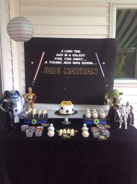 Check out this Star Wars birthday party! See more party ideas at CatchMyParty.com! Baby Boy Party Ideas, Star Wars Girl, Star Wars Birthday Party Ideas, Star Wars Themed Birthday Party, Birthday Star Wars, Star Wars Cake Toppers, Party Ideas Birthday, Adult Party Themes