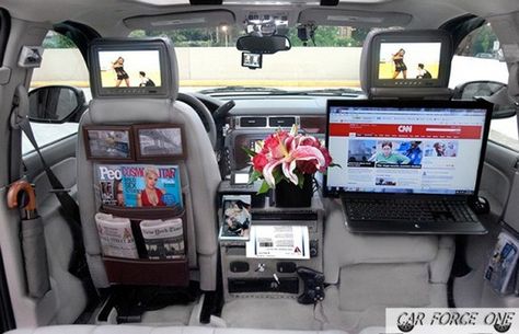 Car force one: Check out the most high #tech cab in #NewYork... #TechNews #MobileOffice Office In A Car, Car Camping Organization, Work Office Ideas, Air Force One, Firefighter Gear, Car Office, Dorm Diy, Mobile Office, Hors Route