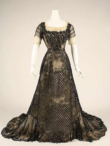 Evening Dress 1906-1908 The Metropolitan Museum of Art Edwardian Dress, Old Dresses, Antique Dress, Costume Institute, Vintage Gowns, Retro Mode, Antique Clothing, Old Fashion, Edwardian Fashion