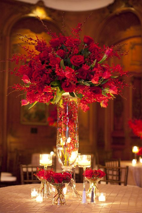 red reception wedding flowers,  wedding decor, wedding flower centerpiece, wedding flower arrangement, add pic source on comment and we will update it. www.myfloweraffair.com can create this beautiful wedding flower look. Christmas Tree Inspiration Modern, Centerpieces Ideas, Beautiful Wedding Flowers, Christmas Tree Inspiration, Flower Centerpieces Wedding, Christmas Tablescapes, Wedding Flower Arrangements, Christmas Tree Themes, Christmas Centerpieces