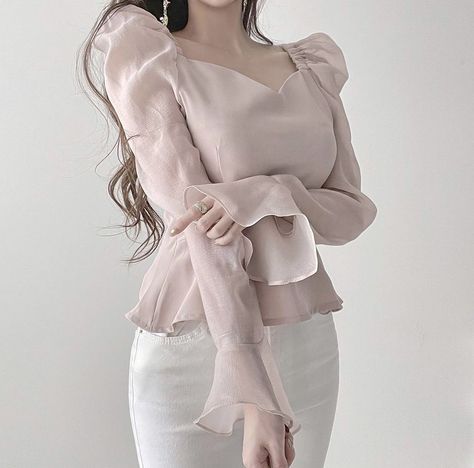 Korean Clothing Brands, Classy Blouses, Chiffon Shirt Blouse, Traditional Dresses Designs, Korean Casual Outfits, Women Dresses Classy, Fashion Top Outfits, Korean Fashion Dress, Fashion Tops Blouse