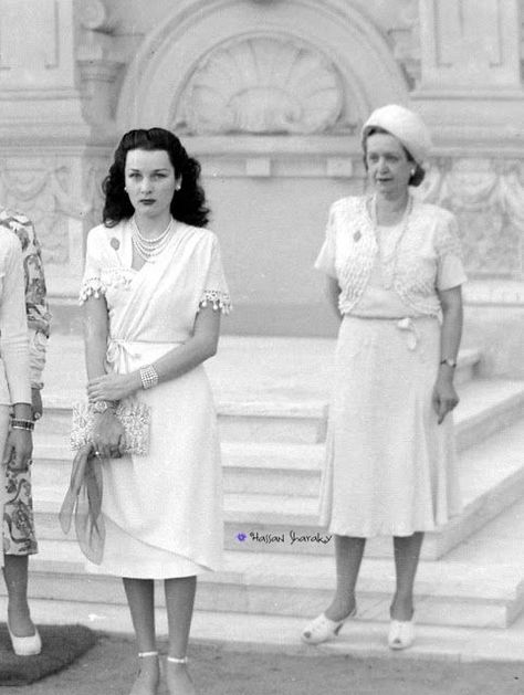 Egypt Nostalgia, Khedive Ismail, Queen Fawzia, Fawzia Fuad Of Egypt, Princess Fawzia, Reza Shah, Charlize Theron Style, Egyptian People, Royal Wedding Gowns