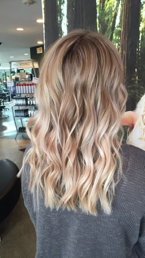 Beige Blond, Fall Blonde Hair, Blonde Balayage Highlights, Blond Balayage, Hairstyles Prom, For School, Fall Blonde, Balayage Blonde, Hairstyles For