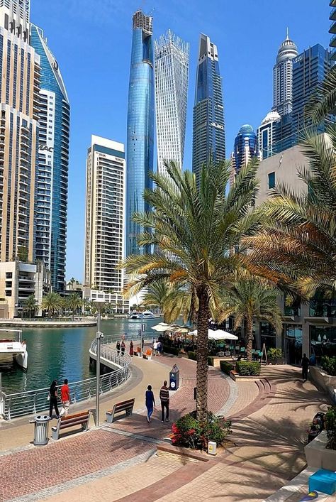 Marina Dubai 🇦🇪 Dubai Marina, Dubai City, Beautiful Places To Travel, City Life, Nature Beauty, Amazing Photography, Places To Travel, Beautiful Places, Dubai