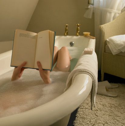 Casa Country, Reading A Book, Bath Time, Book Aesthetic, Winchester, Namaste, Rio De Janeiro, Shanghai, My Aesthetic