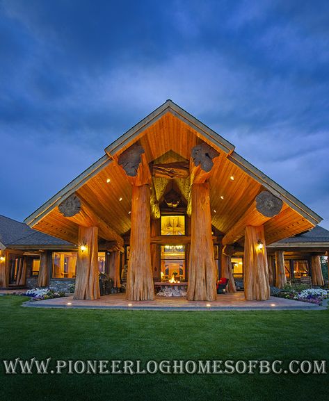 Log Post and Beam Homes Picture Gallery | Log Post & Beam Construction | BC, Canada Post And Beam Homes, Tiny Log Cabins, Post And Beam Construction, Log Cabin Plans, Post And Beam Home, Luxury Log Cabins, Log Home Interiors, Log Home Designs, Small Log Cabin