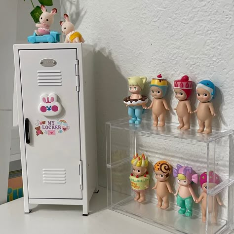 Mini Locker Aesthetic, Mini Locker Decor, Sonny Angel Shelf, Sonny Angels Aesthetic, Sonny Angel Collection, Sonny Angel Aesthetic, Mini Locker, Angel Shelf, Study Desk Decor