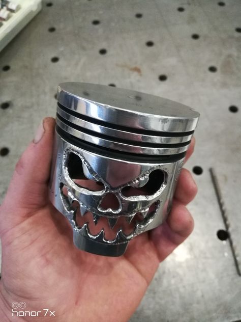 Piston Art Ideas, Piston Skull, Mechanic Shop Decor, Piston Art, Car Part Art, Garage Gift, Car Part Furniture, Car Furniture, Mechanical Art