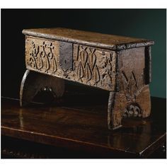 Medieval Chest, Gothic Arch, Medieval Furniture, English Furniture, Wood Carving Patterns, Wood Dresser, Wooden Chest, Oak Furniture, Furniture Inspiration