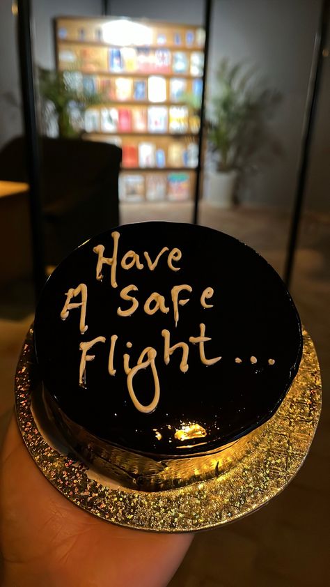 Have A Safe Journey Cake, Safe Journey Cake, Happy Journey Cake Ideas, Happy Journey Cake, Journey Cake, Anniversary Quotes For Parents, Farewell Cake, Happy Journey, Me Highlight Cover Instagram Aesthetic