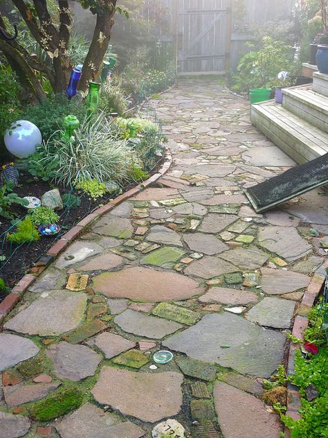 Bellingham Garden - I love this idea for a garden path - flat stone, mos, other keepsakes....the idea of fixing keepsakes into your home garden pathway is a phenomenal way to leave 'legacy' where you have lived. Incredible opportunity to leave special marbles, heirloom toys, broken china cups, shells from vacation, etc.... Walkways Paths, Garden Walkway, Stone Path, Have Inspiration, The Secret Garden, Garden Path, Garden Pathway, Unique Gardens, Garden Spaces