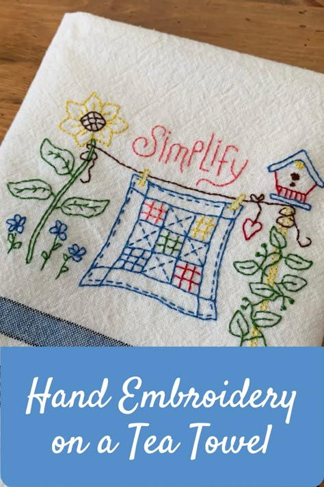 Embroider Tea Towels, Hand Embroidery Stitches Tutorial, Dish Towel Embroidery, Tea Towels Crafts, Embroidered Kitchen Towels, Tea Towels Embroidery, Tea Towels Diy, Christmas Embroidery Patterns, Towel Embroidery